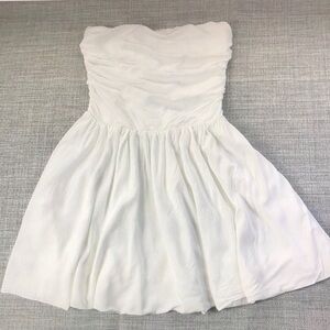 Women’s White Dress